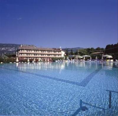 фото отеля La Perla Hotel Garda