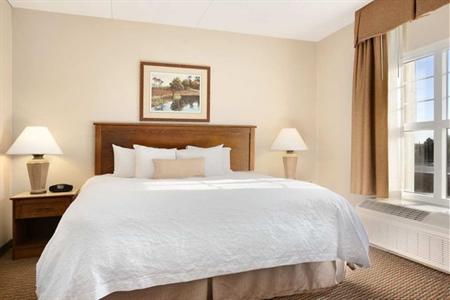 фото отеля Hampton Inn and Suites Providence / Warwick Airport