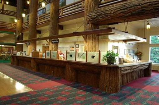 фото отеля Glacier Park Lodge