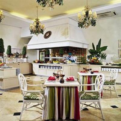 фото отеля Oasis Golf Resort Tenerife Island