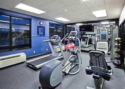 фото отеля Hampton Inn Cleveland Airport-Tiedeman Rd