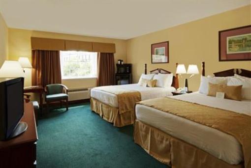 фото отеля BEST WESTERN West Greenwich Inn