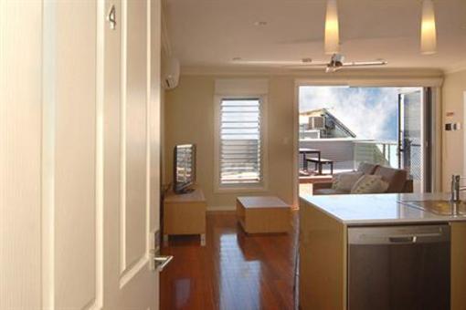 фото отеля Timeball Apartments Adelaide