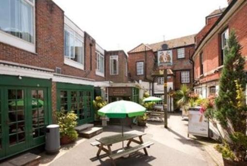 фото отеля The Bear Hotel Havant