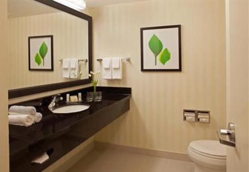 фото отеля Fairfield Inn & Suites Toronto Mississauga