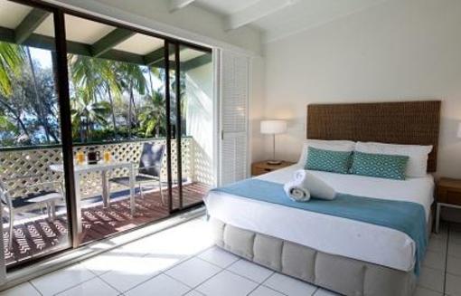 фото отеля Latitude 16 Driftwood-Mantaray Holiday Apartments
