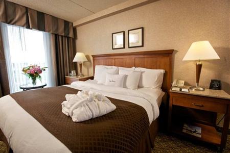 фото отеля Doubletree Bay City Riverfront