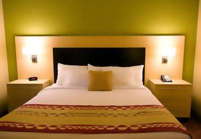 фото отеля TownePlace Suites Fayetteville North Springdale