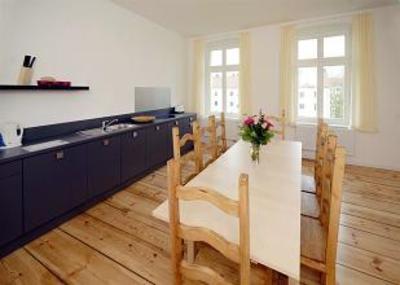 фото отеля Old Town Apartments - Metzer Strasse