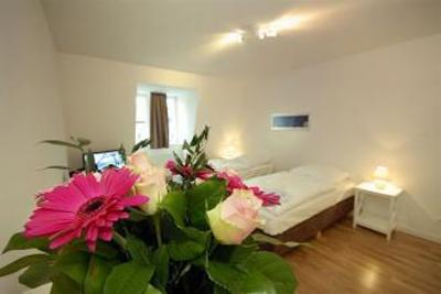 фото отеля Old Town Apartments - Metzer Strasse