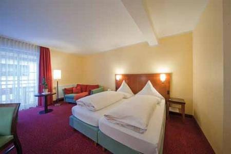 фото отеля BEST WESTERN Hotel Weisses Lamm