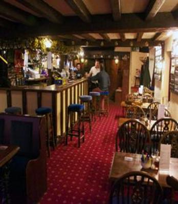фото отеля The Bear Inn and Burwash Motel