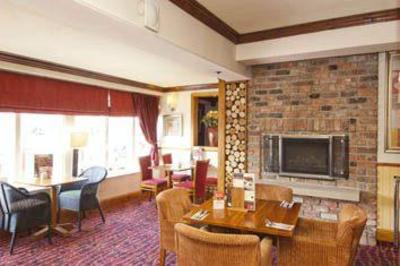 фото отеля Premier Inn Huddersfield Central