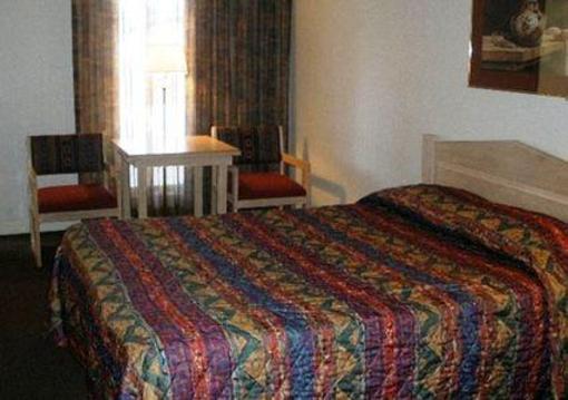 фото отеля Rodeway Inn Whites City