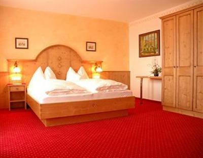 фото отеля Hotel Garni Landhaus Trenkenbach Schladming