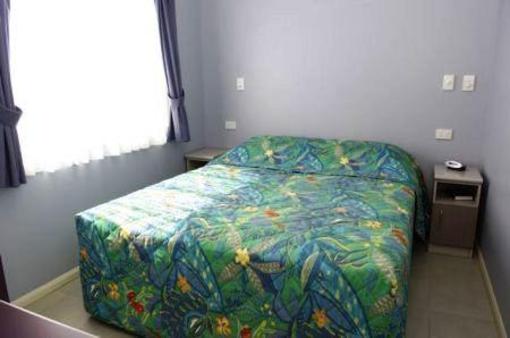 фото отеля Discovery Holiday Parks Cabins Lake Maraboon Emerald Gindie
