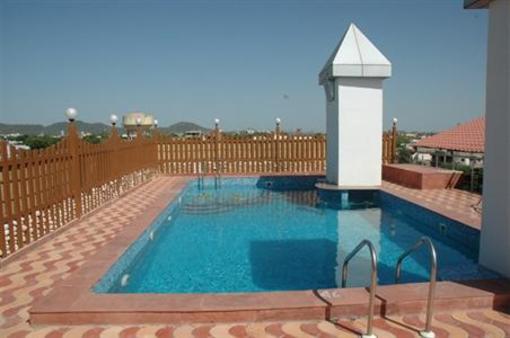 фото отеля Royal Empire Hotel Jaipur