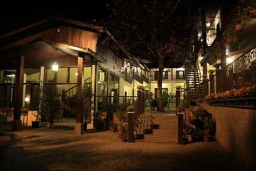 фото отеля Earl's Court Hotel Nainital