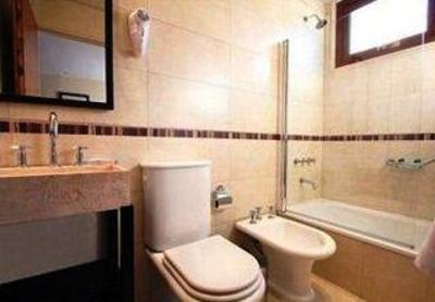 фото отеля Hostal Del Bosque Apart Hotel