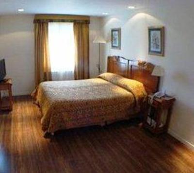 фото отеля Hostal Del Bosque Apart Hotel