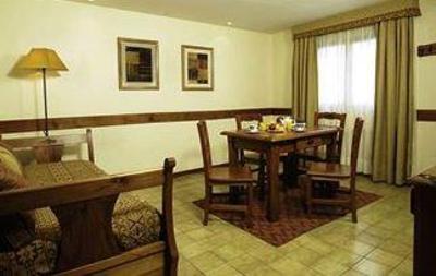 фото отеля Hostal Del Bosque Apart Hotel