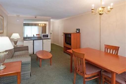 фото отеля Holiday Inn Express Poughkeepsie