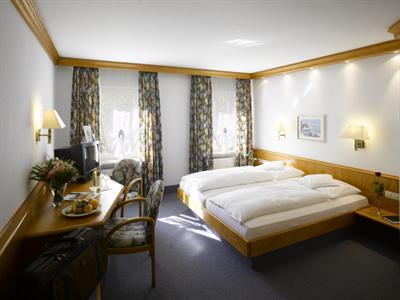 фото отеля Flair Hotel Weinstube Lochner