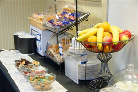 фото отеля Comfort Inn Airport Quebec City