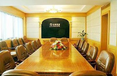 фото отеля Bai lu Hotel
