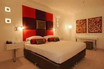 фото отеля Peermont Metcourt Suites at Emperors Palace