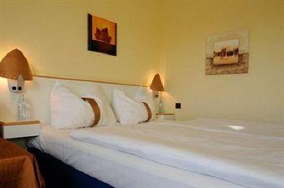 фото отеля Hotel Lenas West