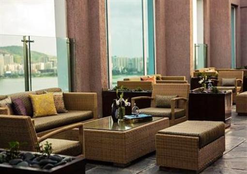 фото отеля Renaissance Mumbai Convention Centre Hotel