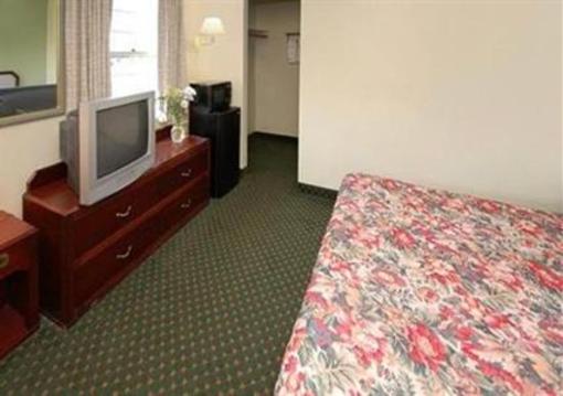 фото отеля Rodeway Inn Moultonborough