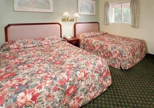 фото отеля Rodeway Inn Moultonborough