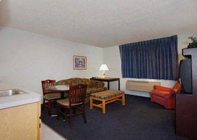 фото отеля Econo Lodge West Lafayette