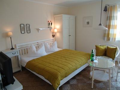 фото отеля Hotel Haus Seeschwalbe Kuhlungsborn
