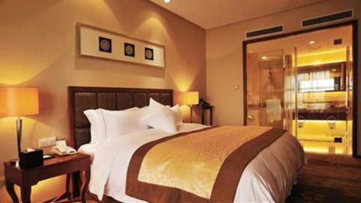 фото отеля Huijin Lakeview Xuanwu Hotel Yangzhou