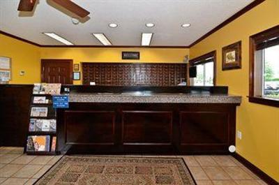 фото отеля Suburban Extended Stay Charlotte-Pineville