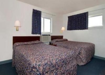 фото отеля Suburban Extended Stay Charlotte-Pineville
