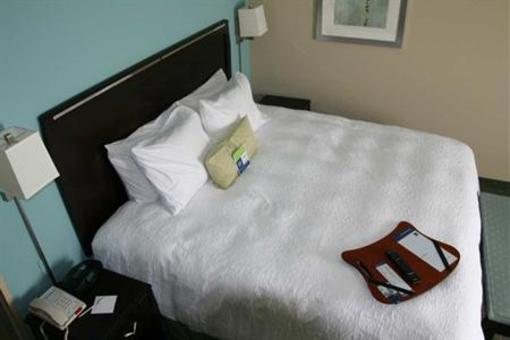 фото отеля Hampton Inn & Suites Crawfordsville