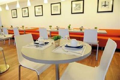 фото отеля Residhome Appart Hotel Roissy Village Roissy-en-France