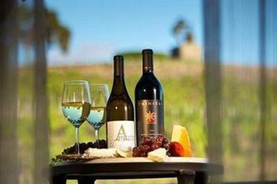 фото отеля The Meritage Resort and Spa