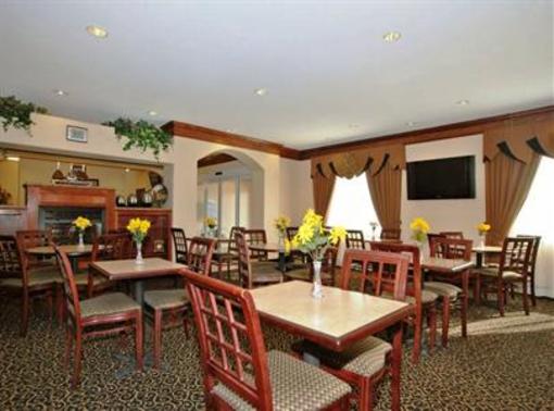 фото отеля BEST WESTERN South Plains Inn & Suites