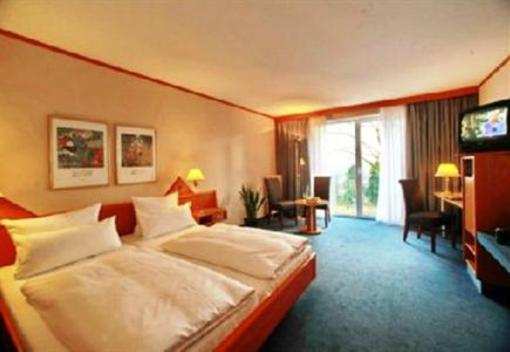 фото отеля Parkhotel Berghölzchen Hildesheim