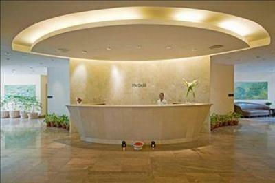 фото отеля The Grand New Delhi