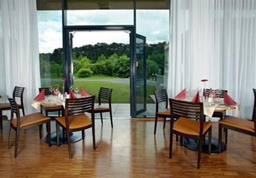 фото отеля Kurhotel Pirawarth