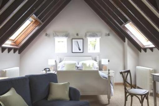 фото отеля Tudor Farmhouse Hotel