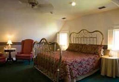 фото отеля Inn on the Creek Salado