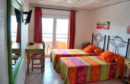 фото отеля Hostal Comercio Denia