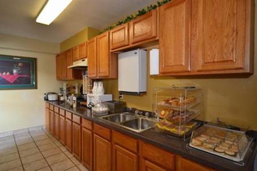 фото отеля Best Western Executive Inn Hallettsville